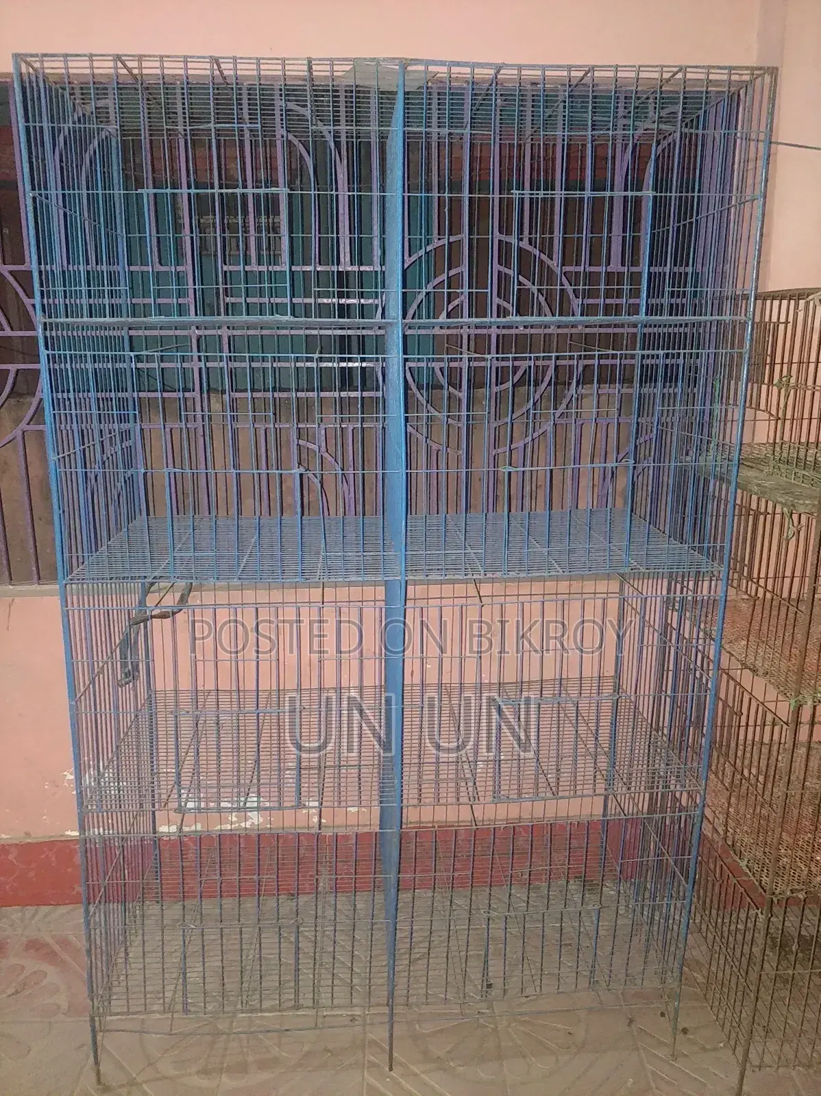 24 by 24 cage 8 compartments good condition