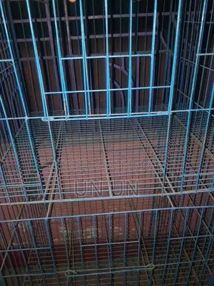 24 by 24 cage 8 compartments good condition