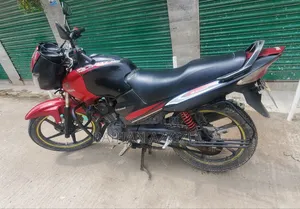 Photo - Yamaha 2010 Red