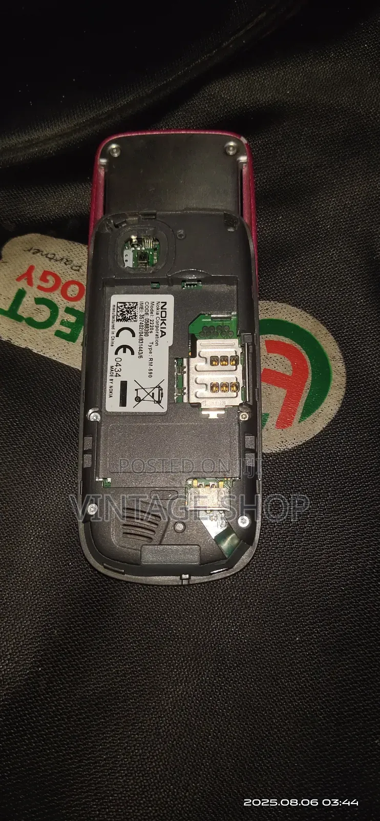 Nokia 2220 slide Pink