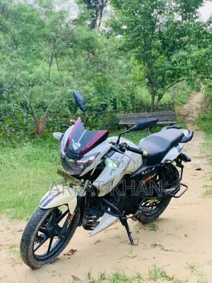 Photo - TVS Apache 180 RTR 2017 White