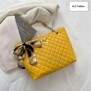 Simple Chain Tote Bag
