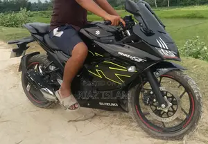 Photo - Suzuki SFV650 2024 Black