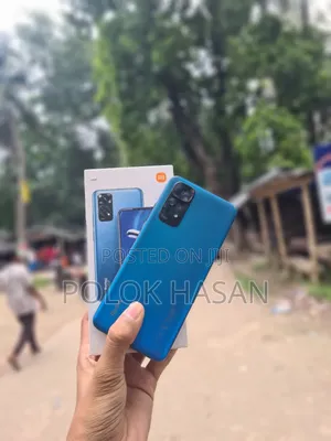 Photo - RED Hydrogen One 128 GB Blue
