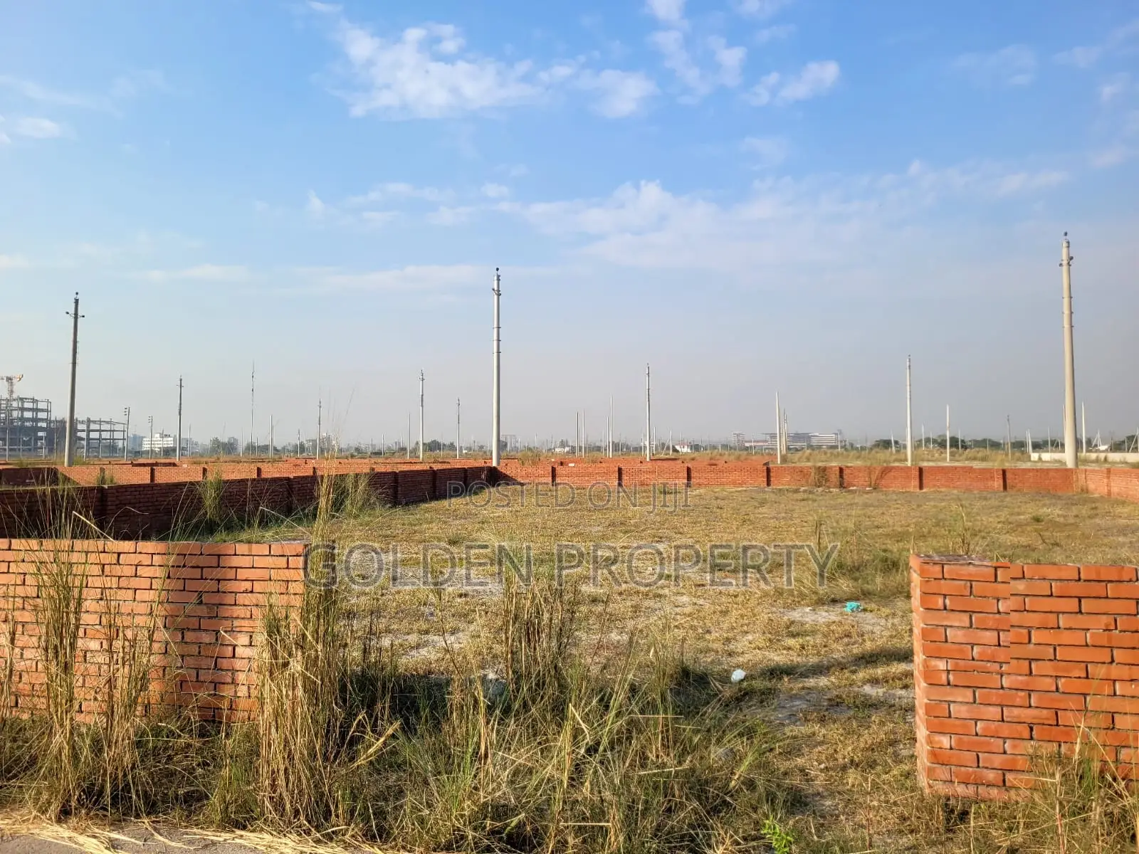 Bashundhara P-Extension ব্লকে ৪ কাঠা প্লট বিক্রয়