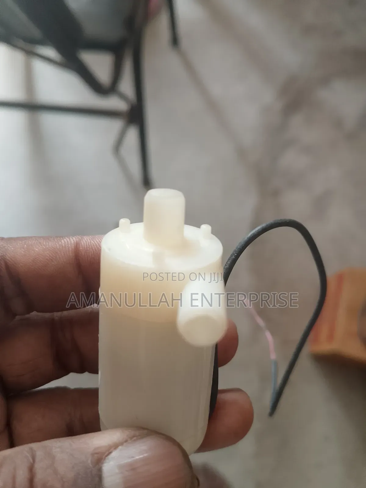 Mini Submersible Water Pump, Designed to Be Fully Submerged.