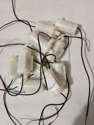 Mini Submersible Water Pump, Designed to Be Fully Submerged.