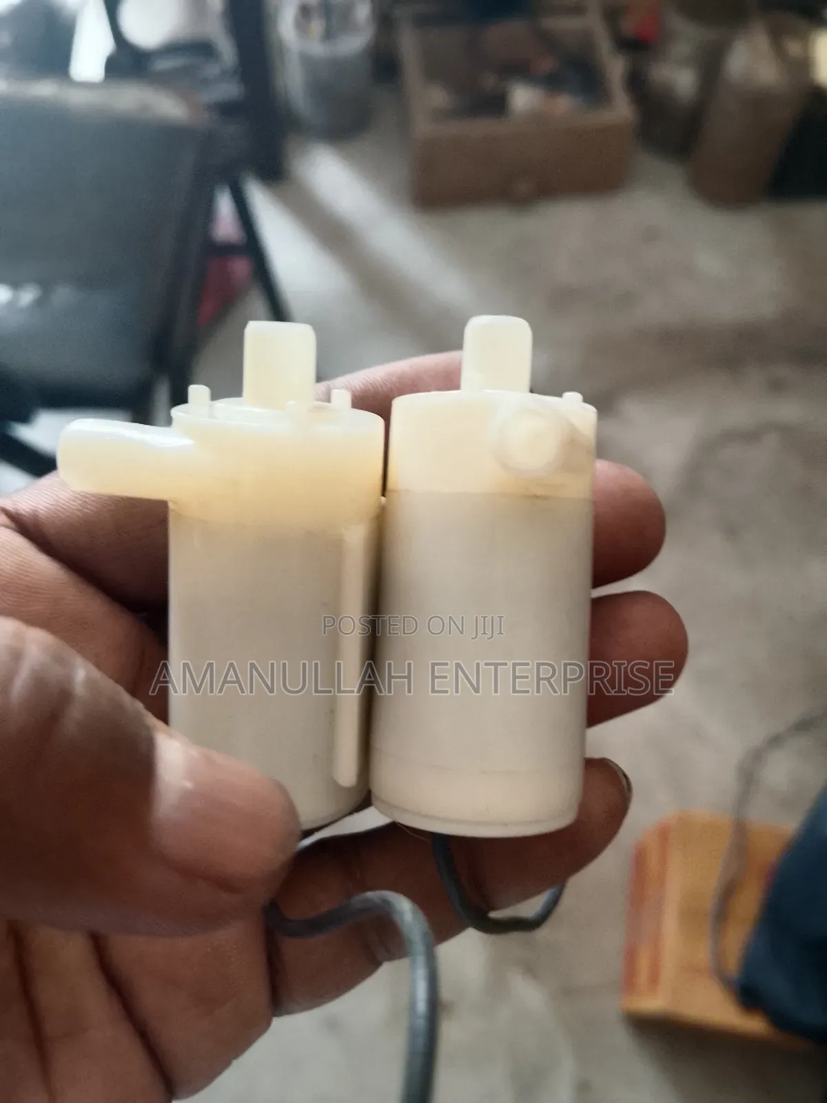 Mini Submersible Water Pump, Designed to Be Fully Submerged.