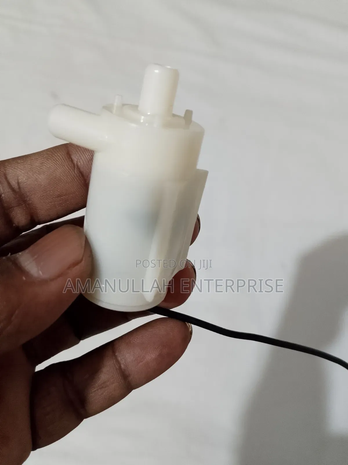 Mini Submersible Water Pump, Designed to Be Fully Submerged.