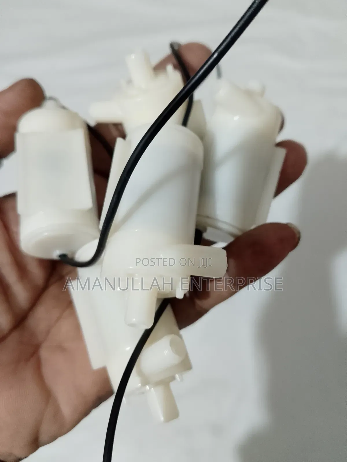 Mini Submersible Water Pump, Designed to Be Fully Submerged.