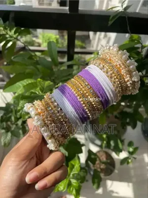 Photo - Beautiful Curi