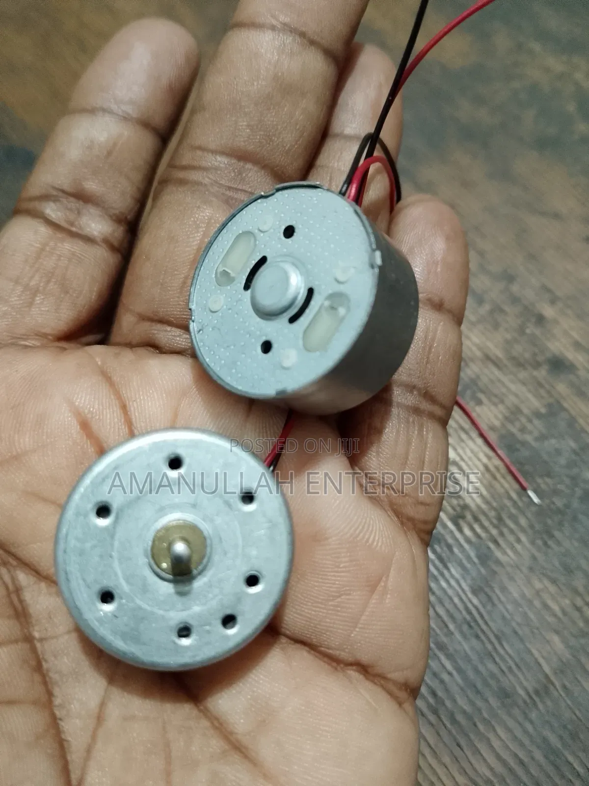 Small, Round Dc Motor Commonly Used in Various Diy Projects,