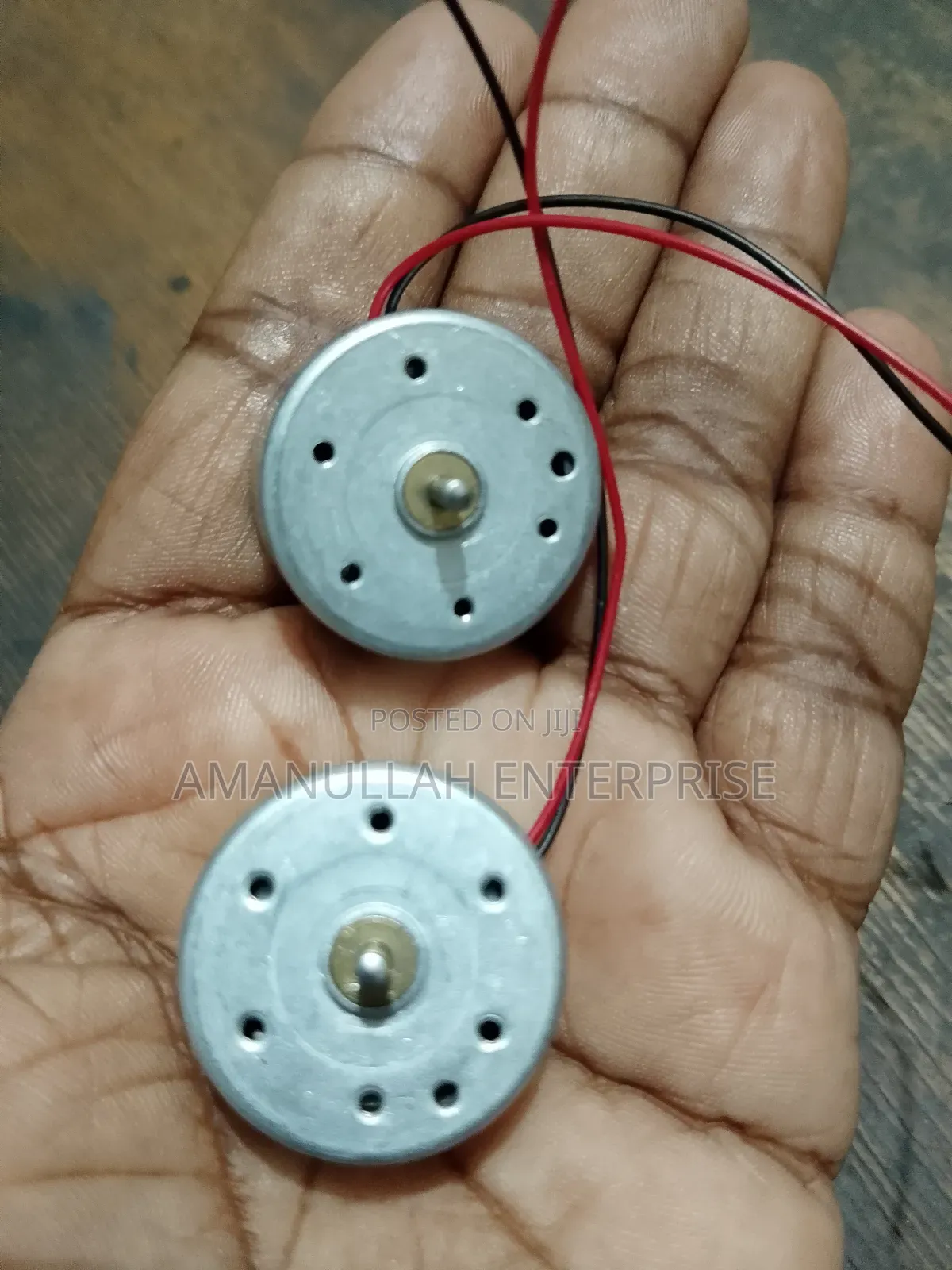 Small, Round Dc Motor Commonly Used in Various Diy Projects,
