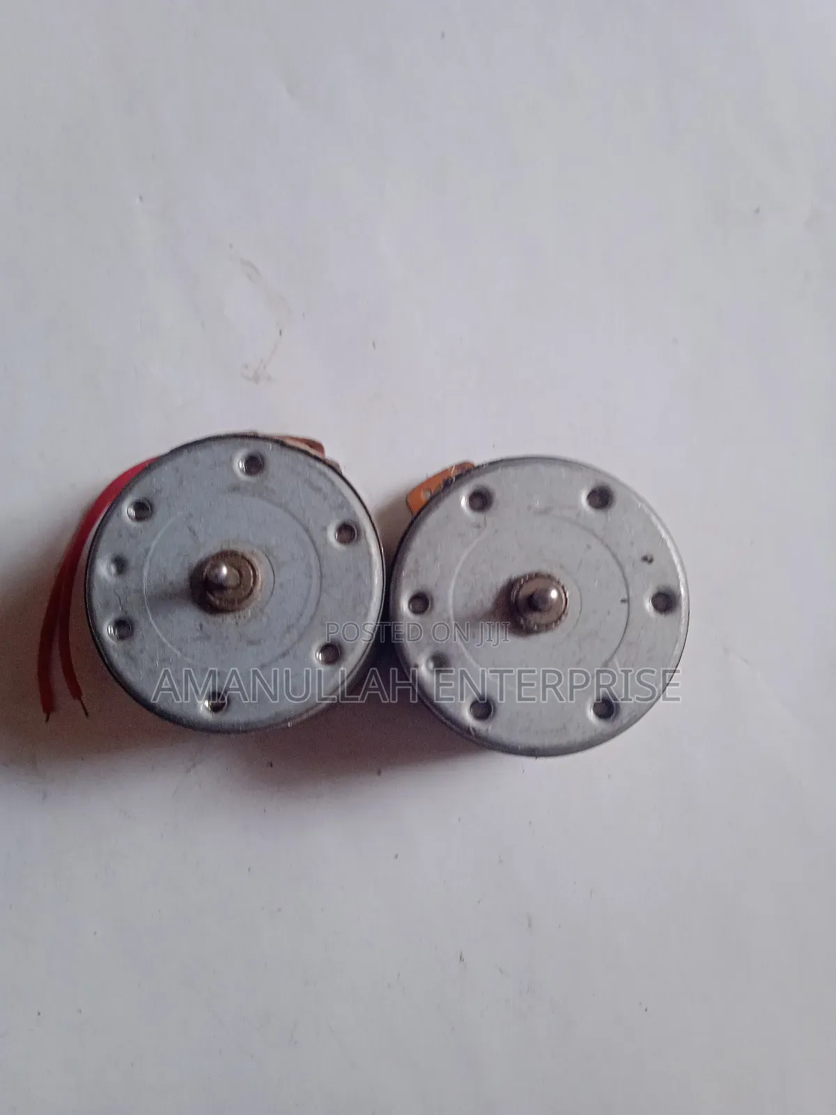 Small, Round Dc Motor Commonly Used in Various Diy Projects,