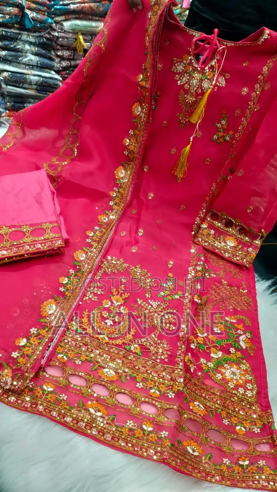 Pakistani Design 4-Piece Sada Bahar Tissue Set