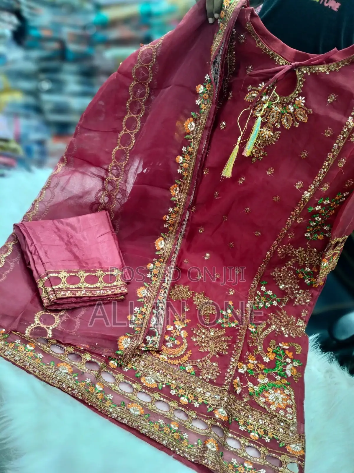 Pakistani Design 4-Piece Sada Bahar Tissue Set