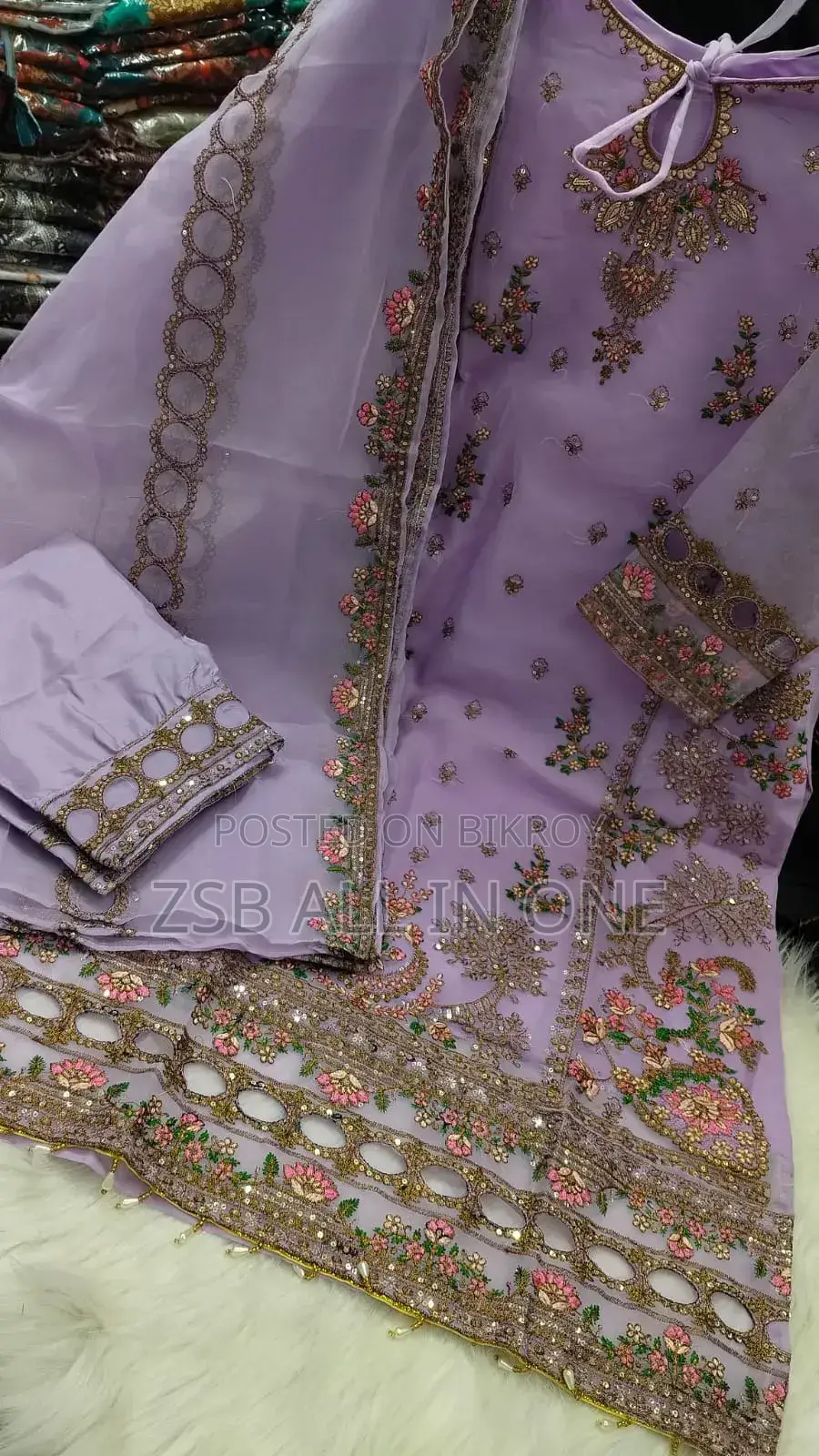 Pakistani Design 4-Piece Sada Bahar Tissue Set