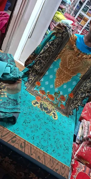 Photo - Readymade Three Piece