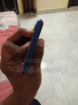 Photo - Samsung Galaxy A20s 32 GB Blue