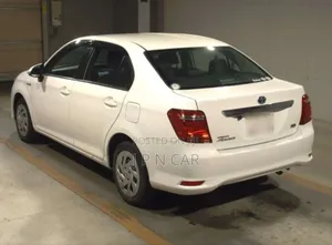 Toyota Axio 1.5 Hybrid 2WD 2020 White