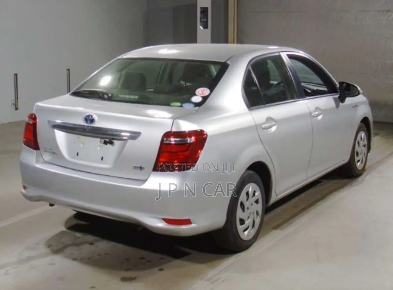 Toyota Axio 1.5 Hybrid 2WD 2020 Silver