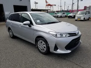 Photo - Toyota Corolla Fielder 1.5 Hybrid FWD 2020 Silver