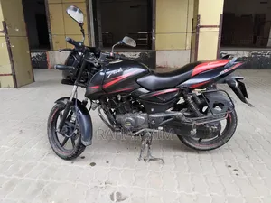 Photo - Bajaj Pulsar 150 2018 Black