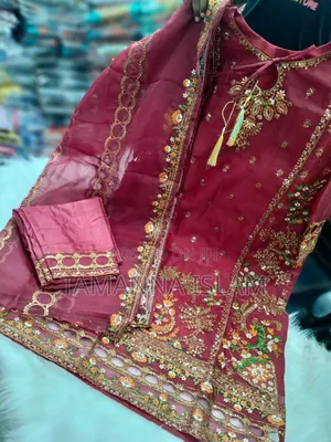 .Pakistani Design 4-Piece Sada Bahar Tissue Set