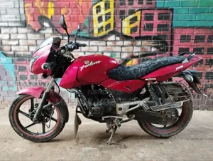 Photo - Bajaj Pulsar 150 2010 Red