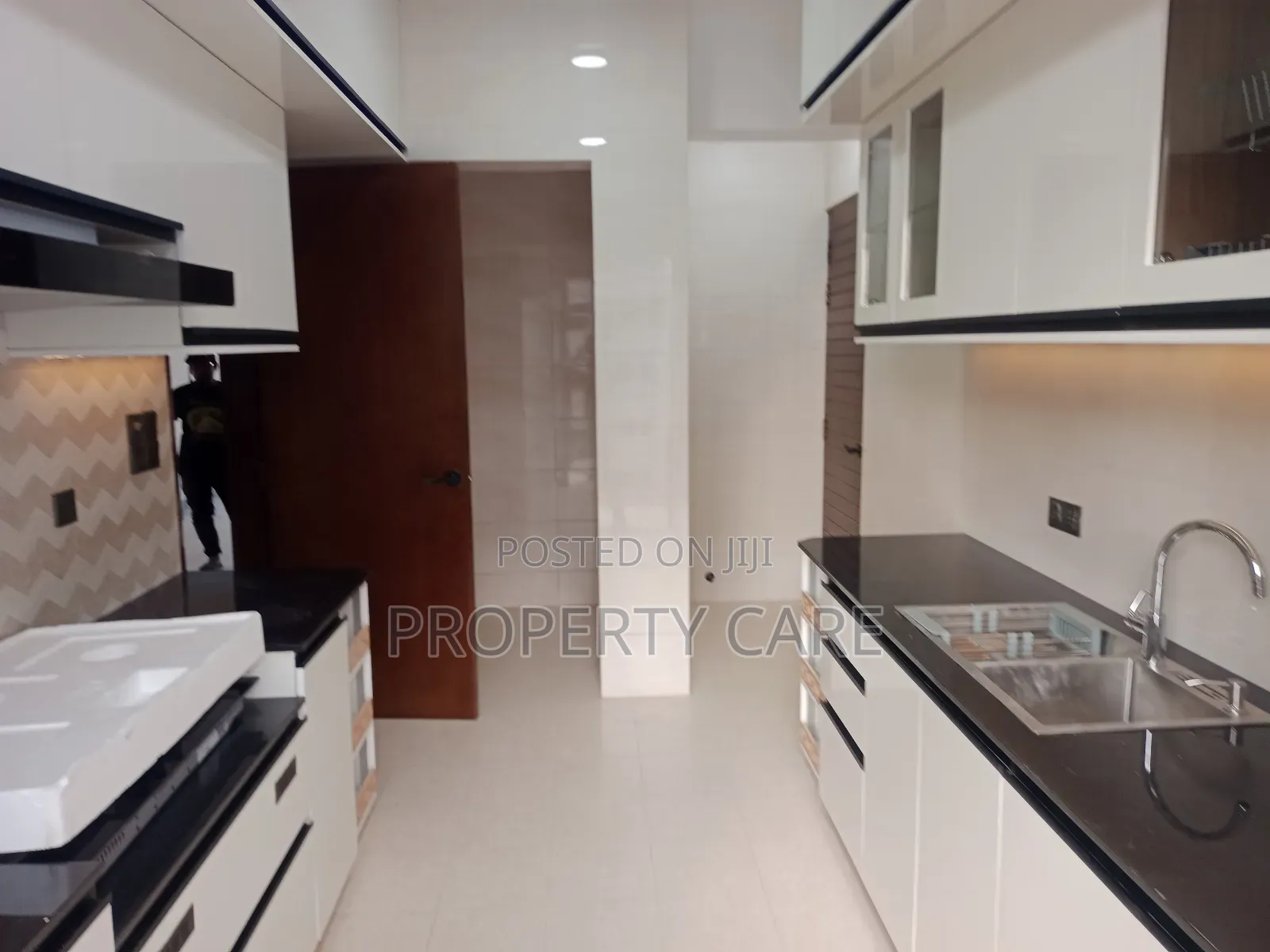 4bdrm Apartment in Gulshan for rent