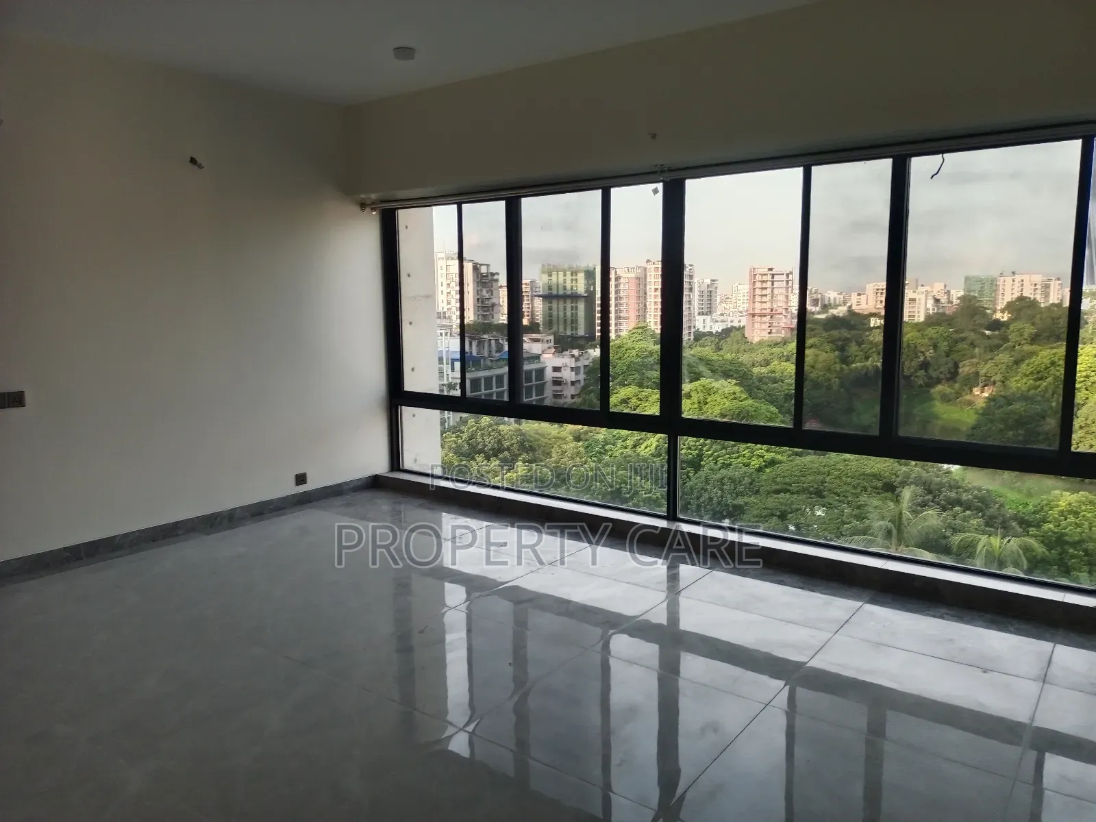 4bdrm Apartment in Gulshan for rent