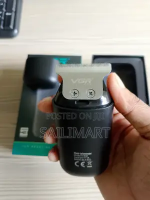 Photo - VGR v-932 Rechargeable Pocket Trimmer for Men