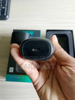 VGR v-932 Rechargeable Pocket Trimmer for Men