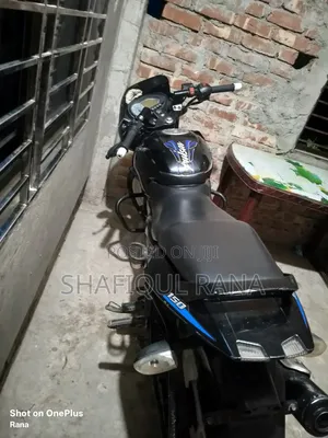 Photo - Bajaj Pulsar 180 2018 Black