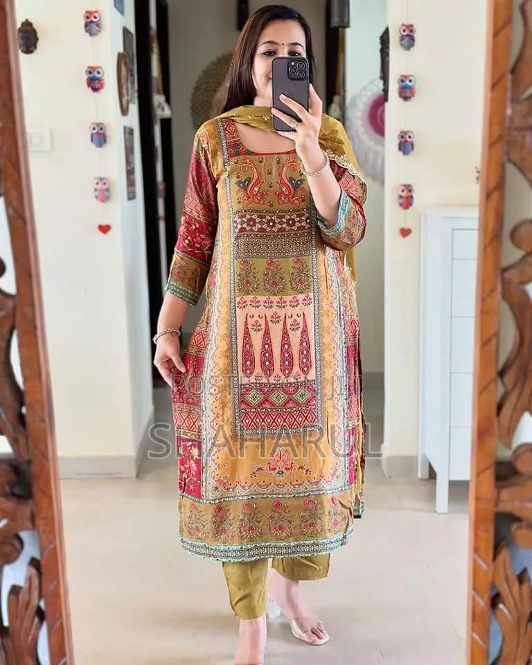 Digital Print Three Piece 15121