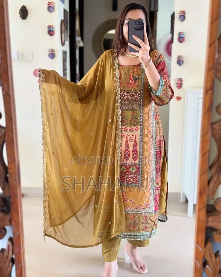 Digital Print Three Piece 15121