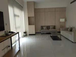 4bdrm Apartment in Gym& Pool Semi for rent