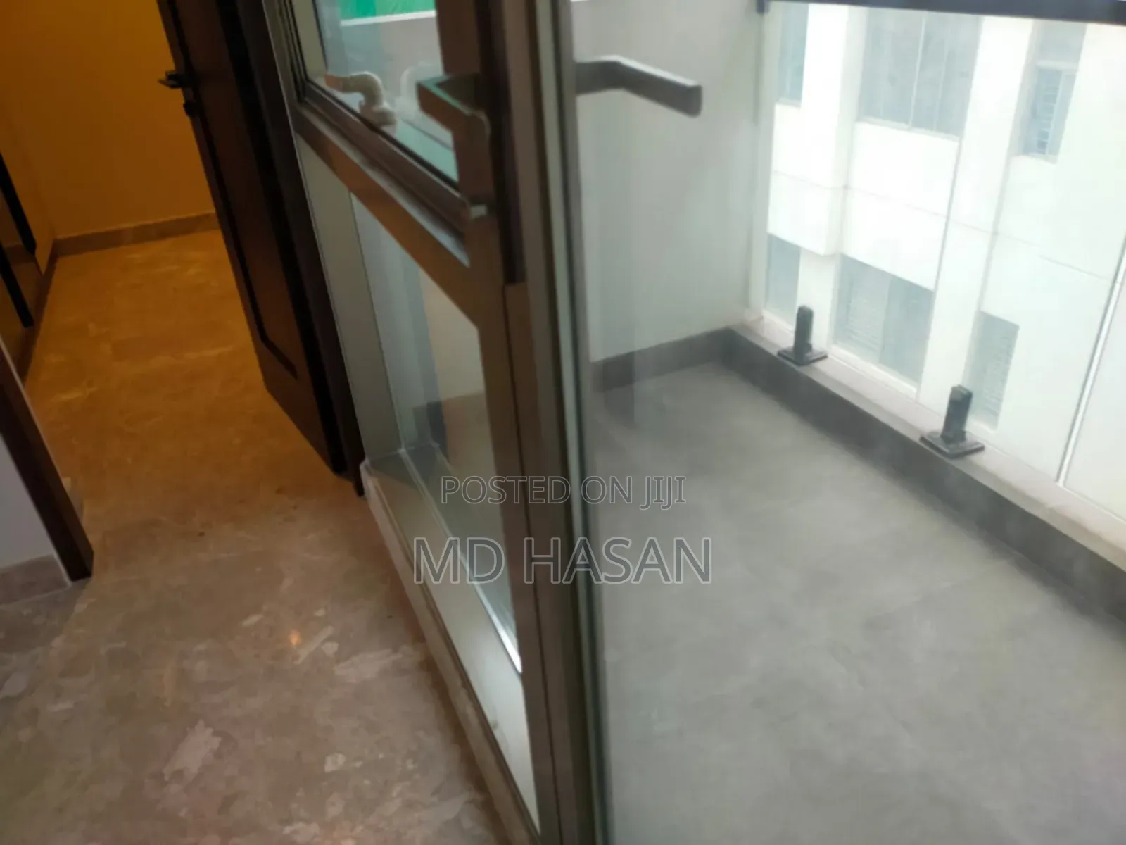 4bdrm Apartment in Gym& Pool Semi for rent