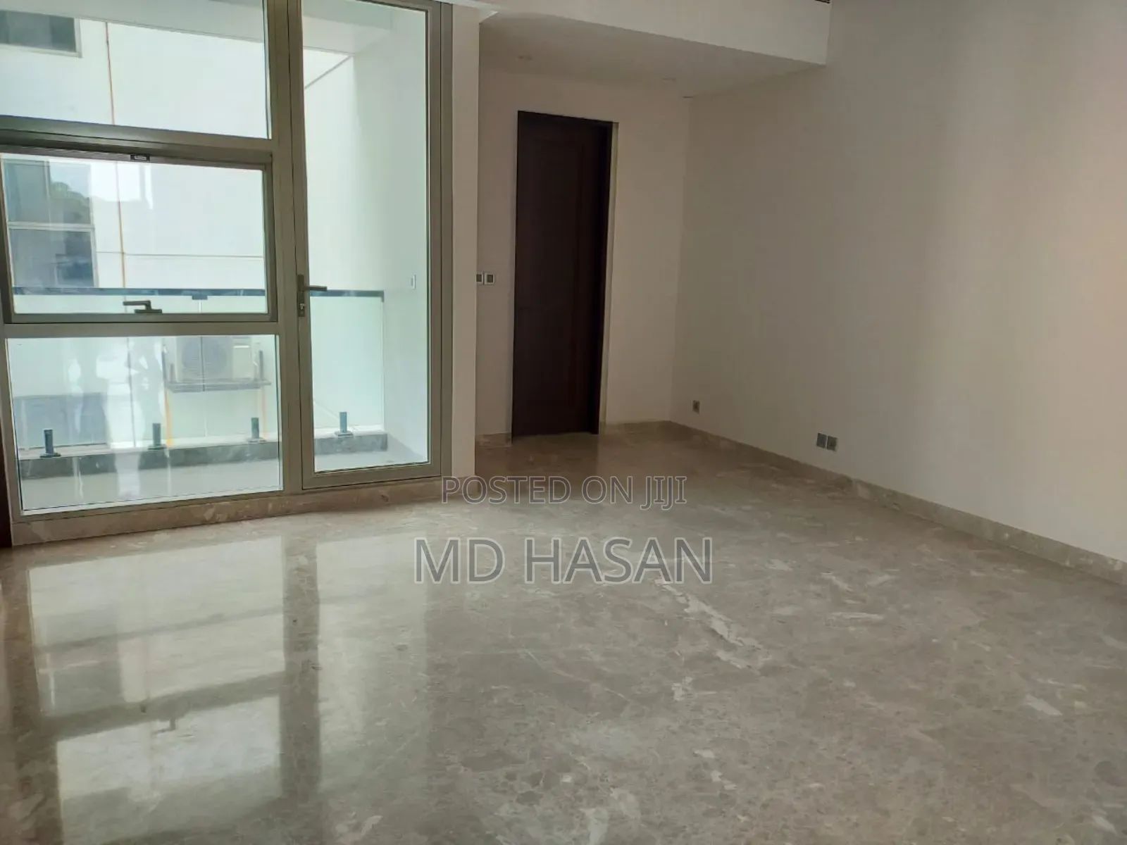 4bdrm Apartment in Gym& Pool Semi for rent