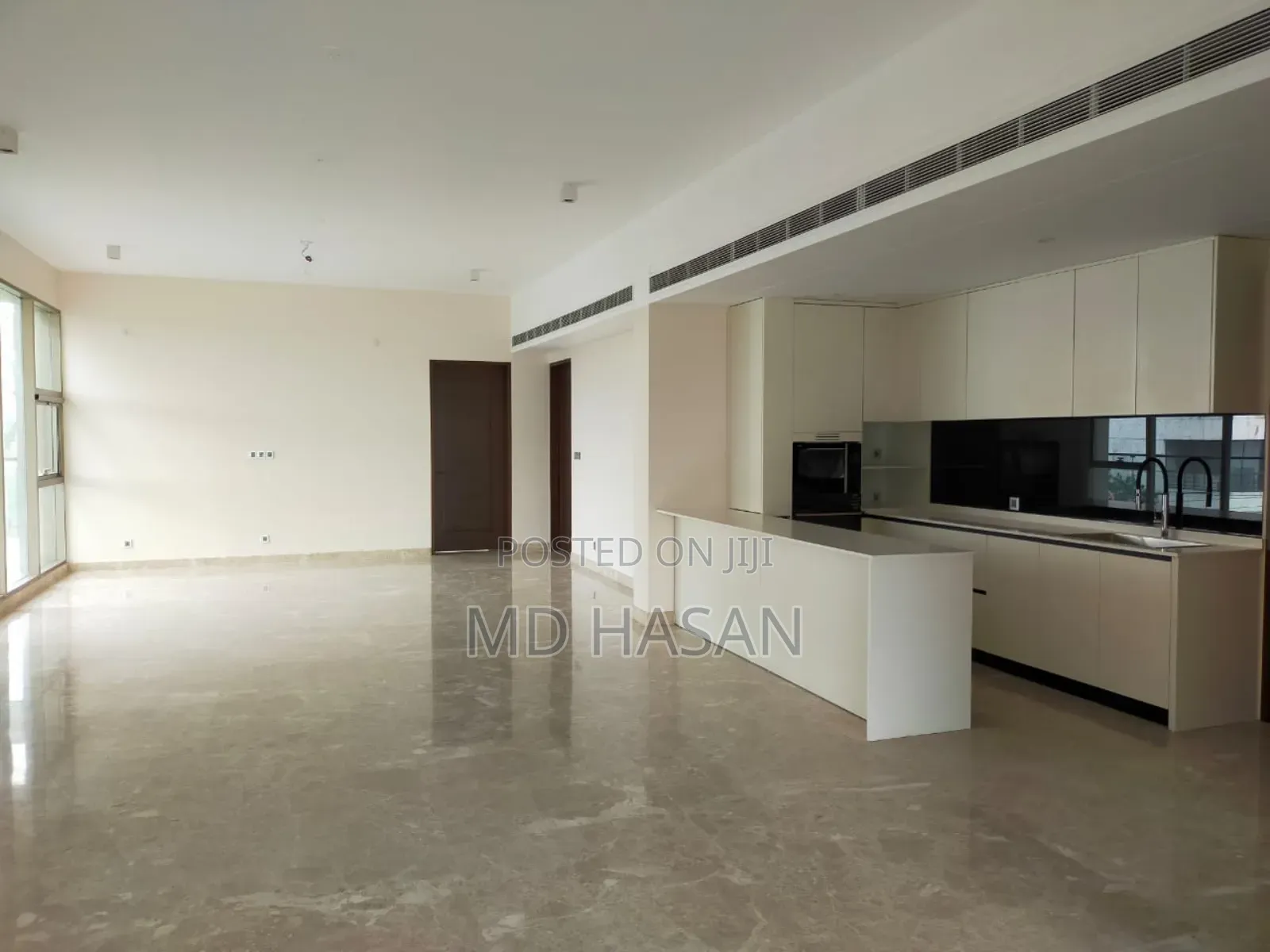 4bdrm Apartment in Gym& Pool Semi for rent