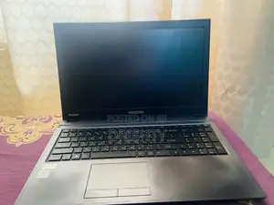 Laptop 4GB Intel Core I3 HDD 1T