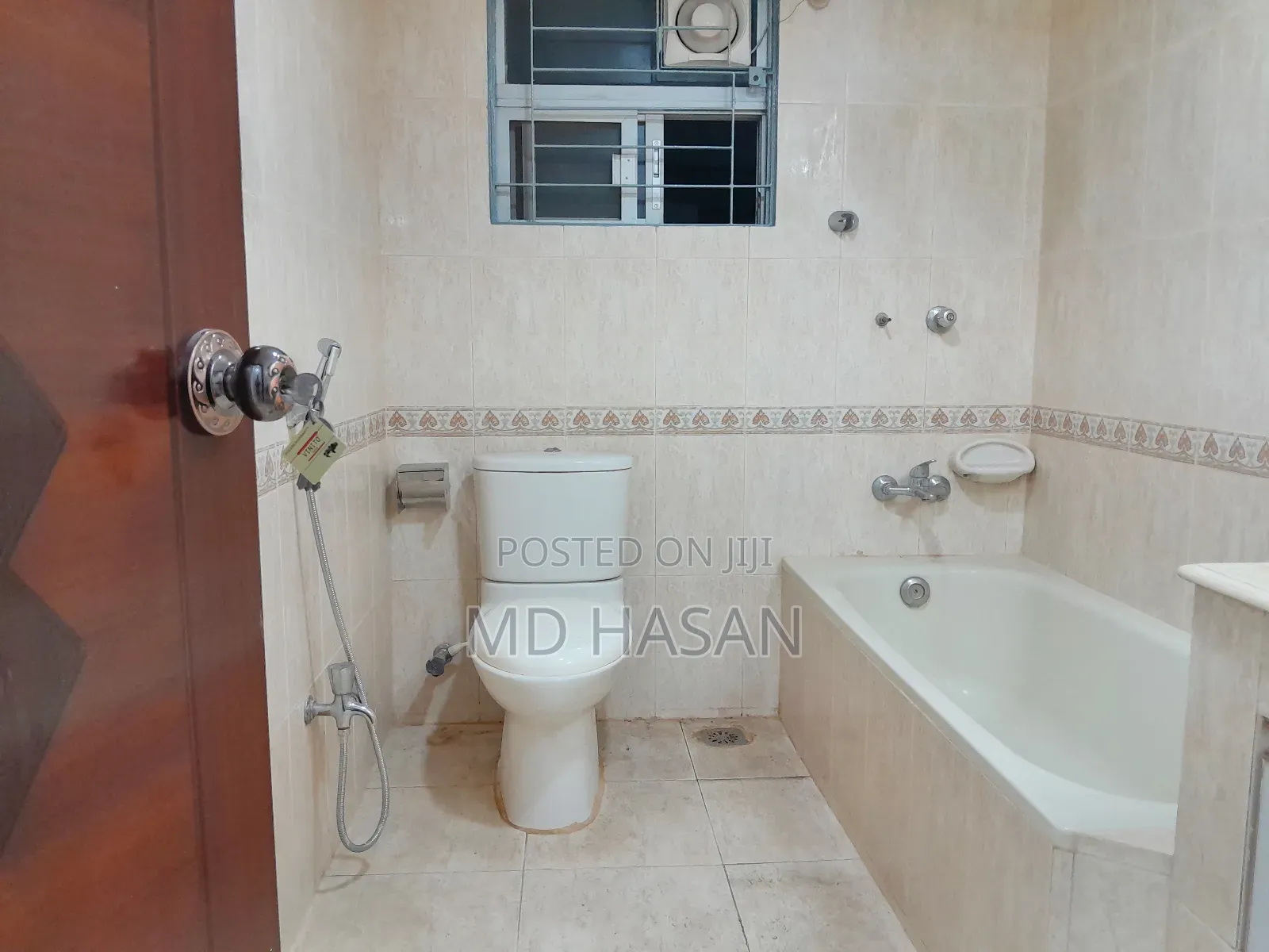 3bdrm Apartment in Semi Furnished for rent