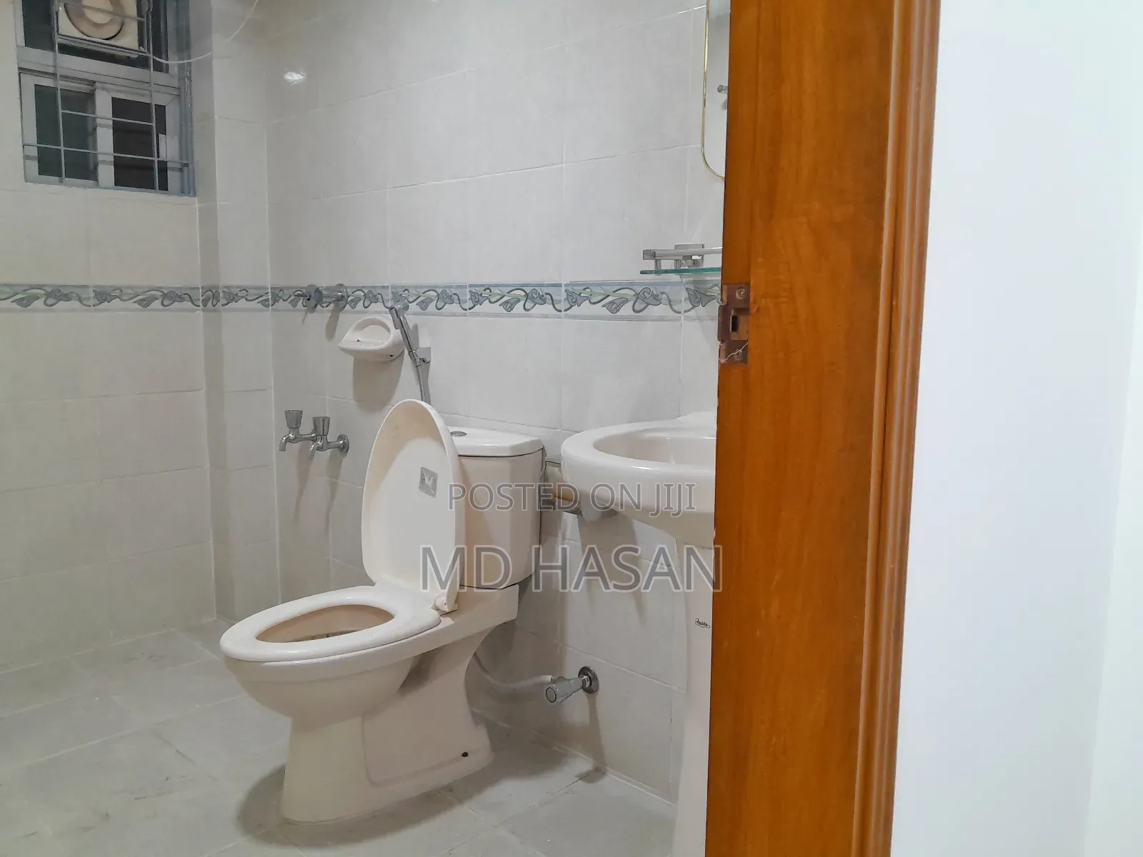 3bdrm Apartment in Semi Furnished for rent