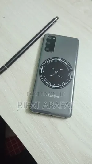 Photo - Samsung Galaxy S20 128 GB Gray