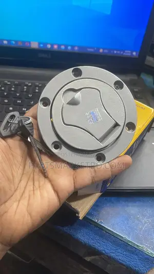 Photo - Tank Cap Pulsar 135
