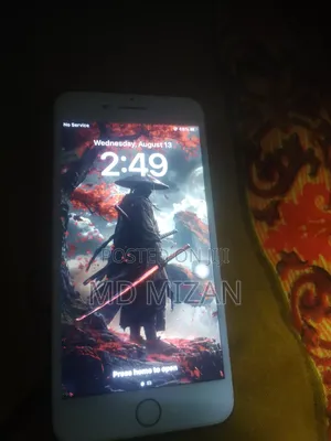 Photo - Apple iPhone 8 Plus 64 GB Red