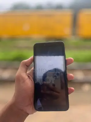 Photo - Xiaomi Redmi Y2 (S2) 64 GB Black
