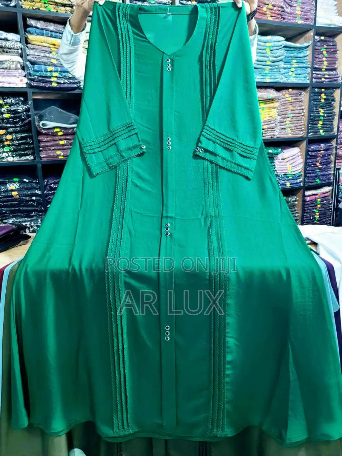 Student Budget Dubai Cherry Borka