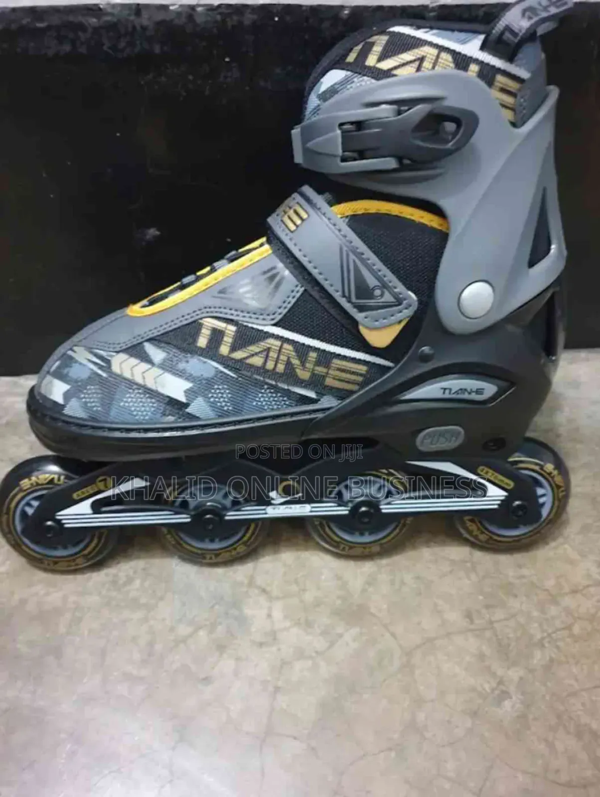 Tian-E Skates Shoe