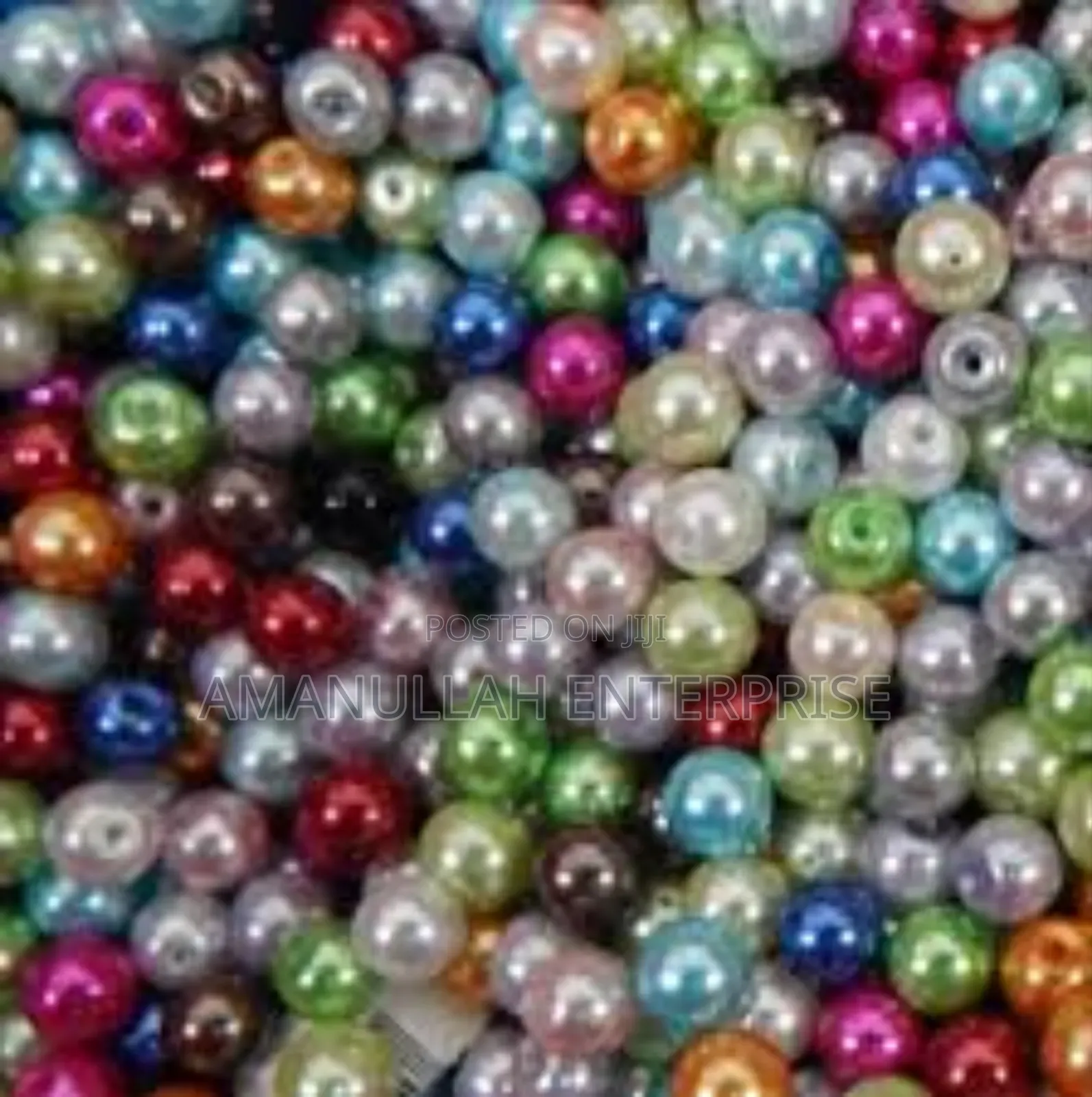 Mixed-Color Faux Pearl Beads, Commonly Used for Various Crafting.